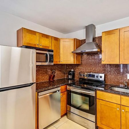 Stylish & Great Location Next To The Convention Center Apartment Philadelphia Bagian luar foto